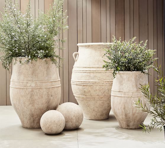Planters & Pots